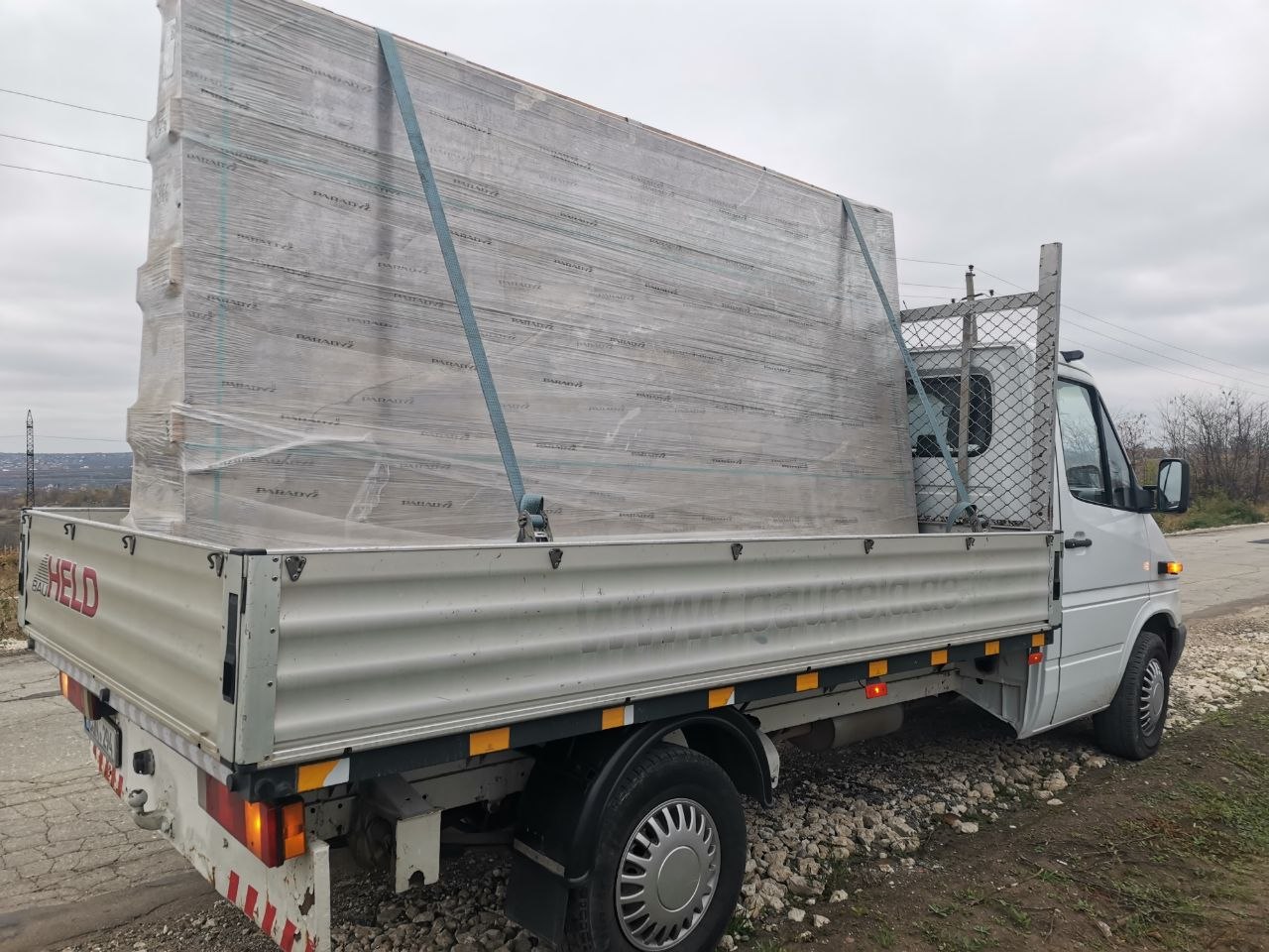 Transport plăci pe platformă
